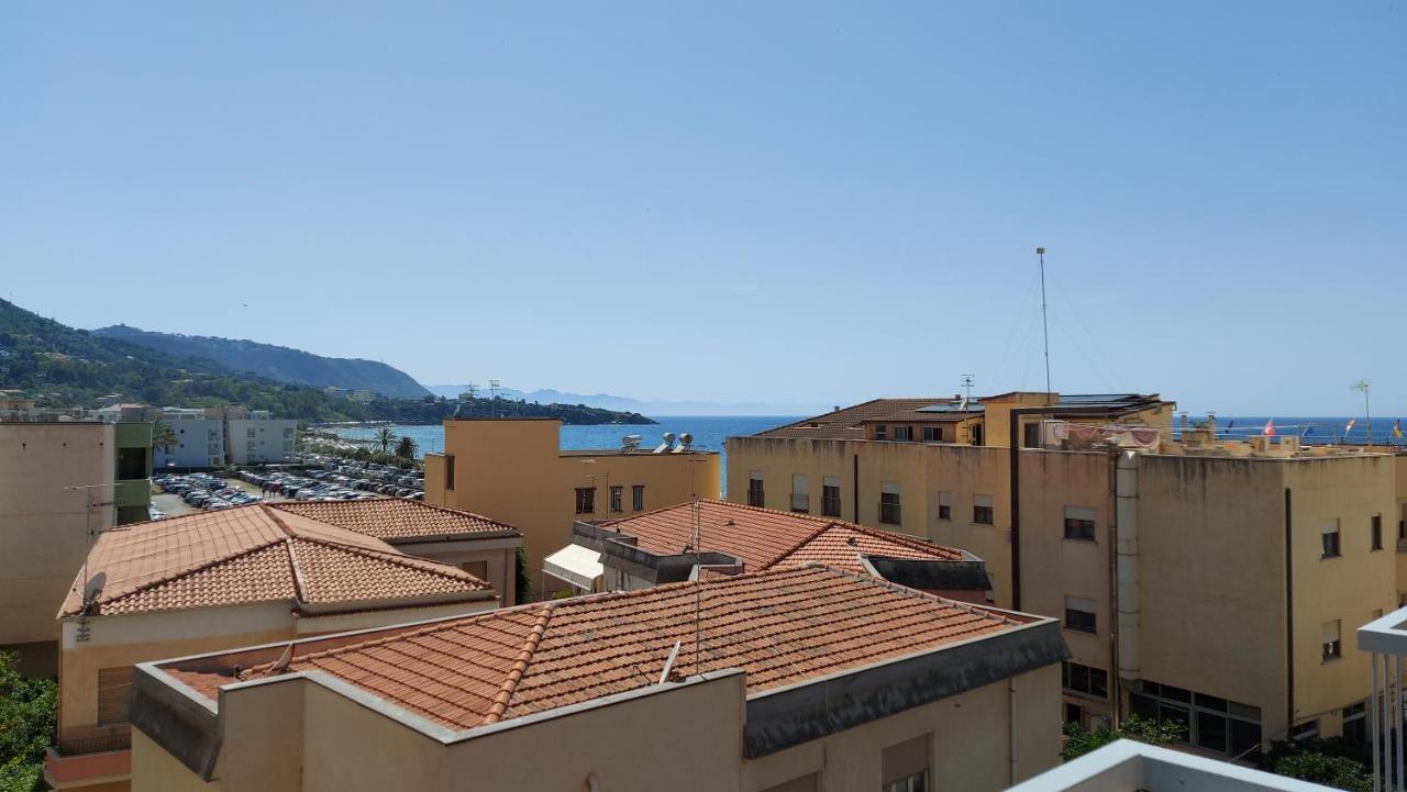 Casa Floridea -Mediterranea Sicilia Apt Cefalù Extérieur photo